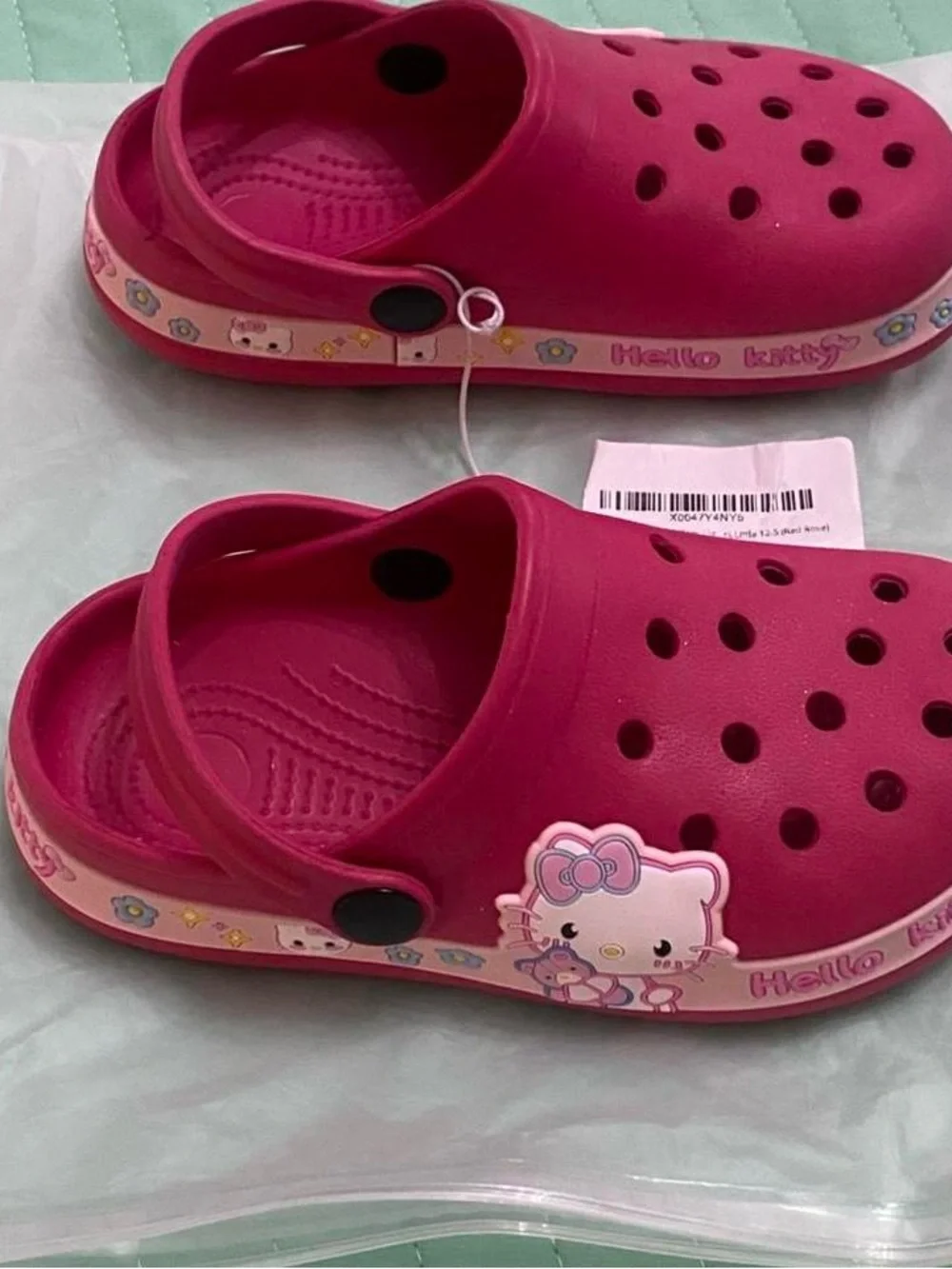 Sanrio Kids Slip-On Sandals in Bright Pink